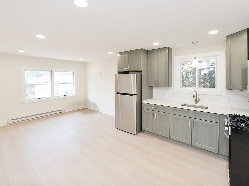 1st image of 255 Rea Ave APT 6