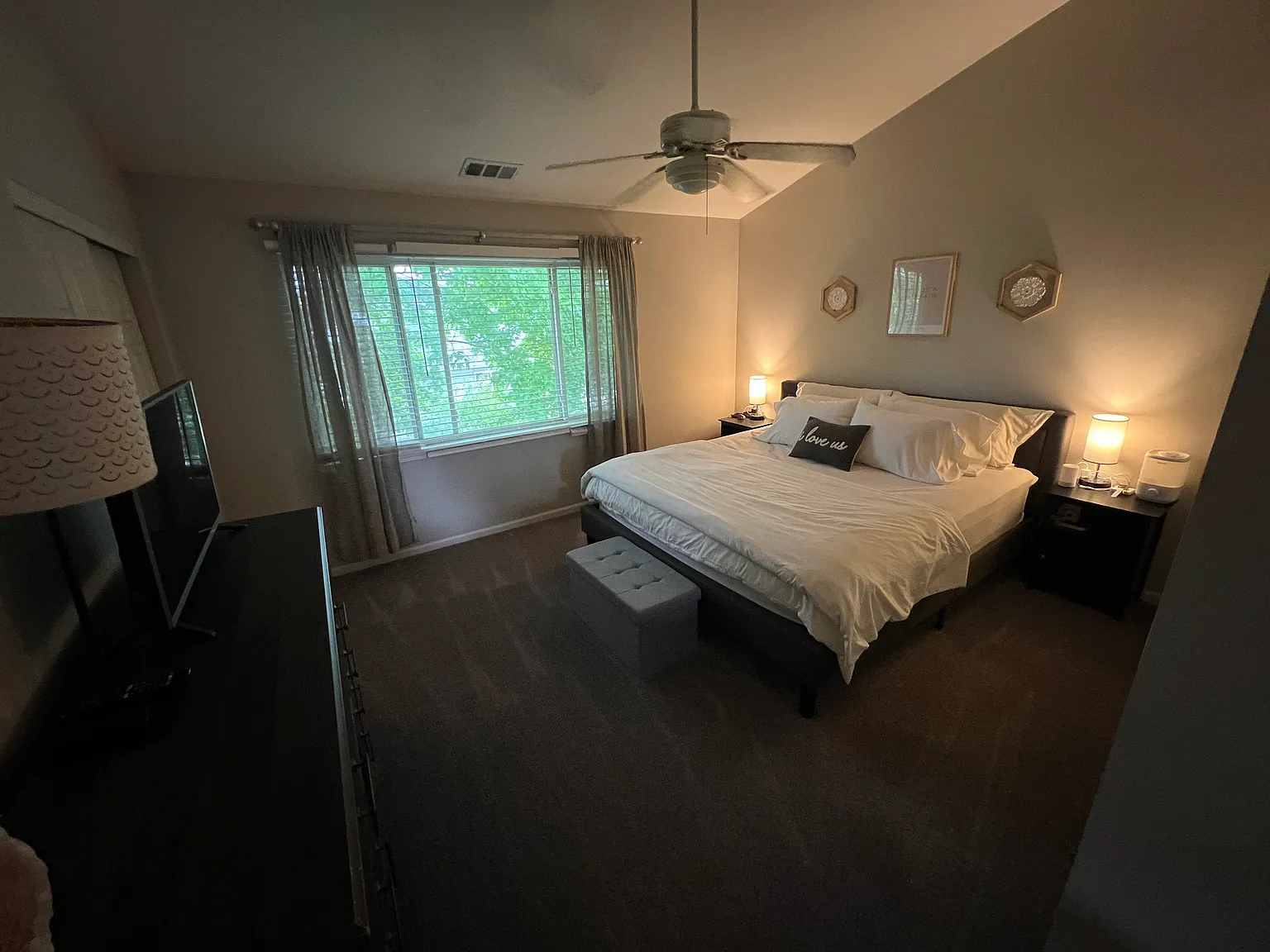 2 bed, 1367 sqft, $2,450 — Photo 3