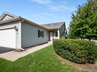 48 S Juniper Dr, North Aurora, IL 60542
