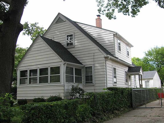 3rd image of 1903 Huffman Blvd