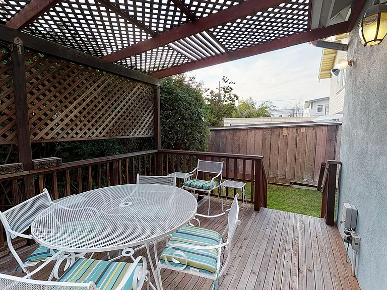 1104 Isabella Ave — Photo 28