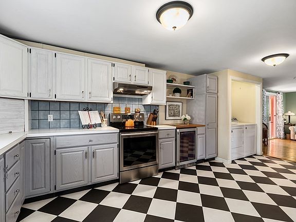 5th image of 7 Parker St #1