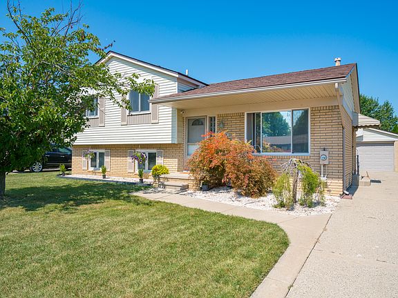 2nd image of 19711 Jolgren Dr