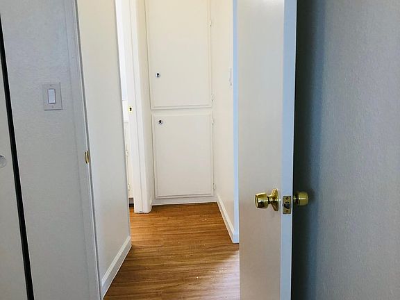 3rd image of 4443 Campus Ave APT 6