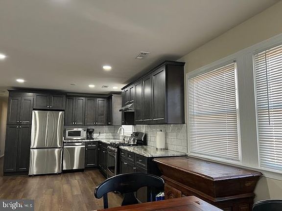 4th image of 309 Burnside Ave