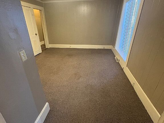 4th image of 110 E Woodlawn St APT 1