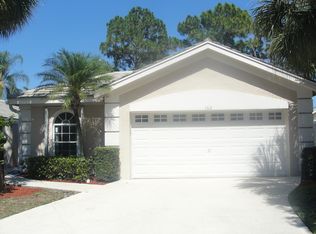 162 Harbor Lake Cir, Greenacres, FL 33413