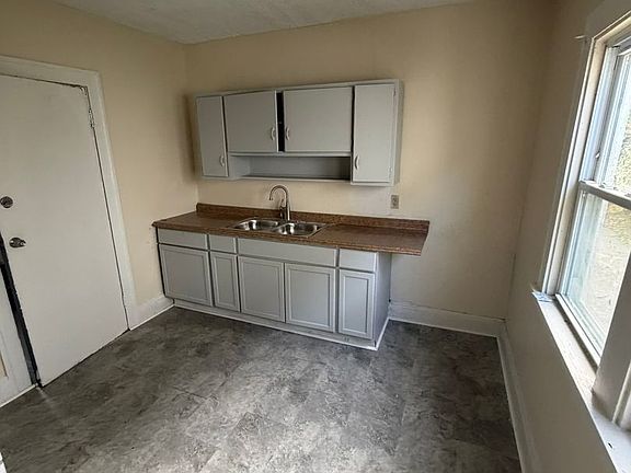 2nd image of 12706 Parkhill Ave