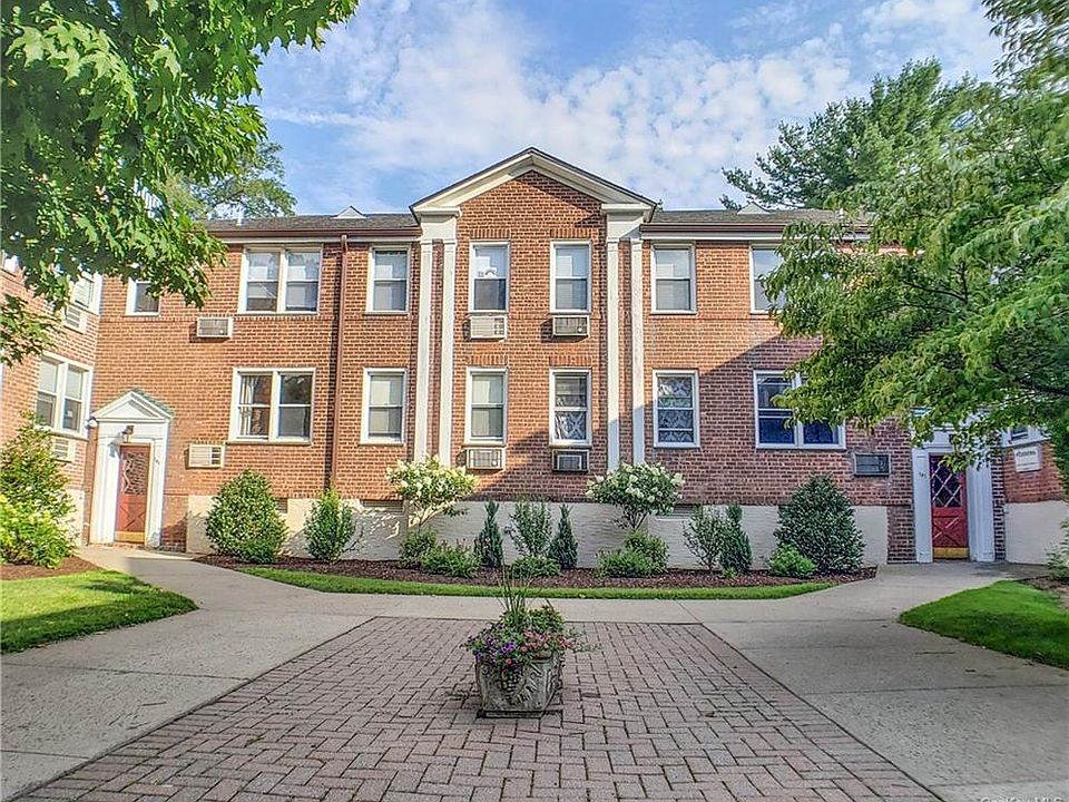 1st image of 707 Palmer Ct APT 2A