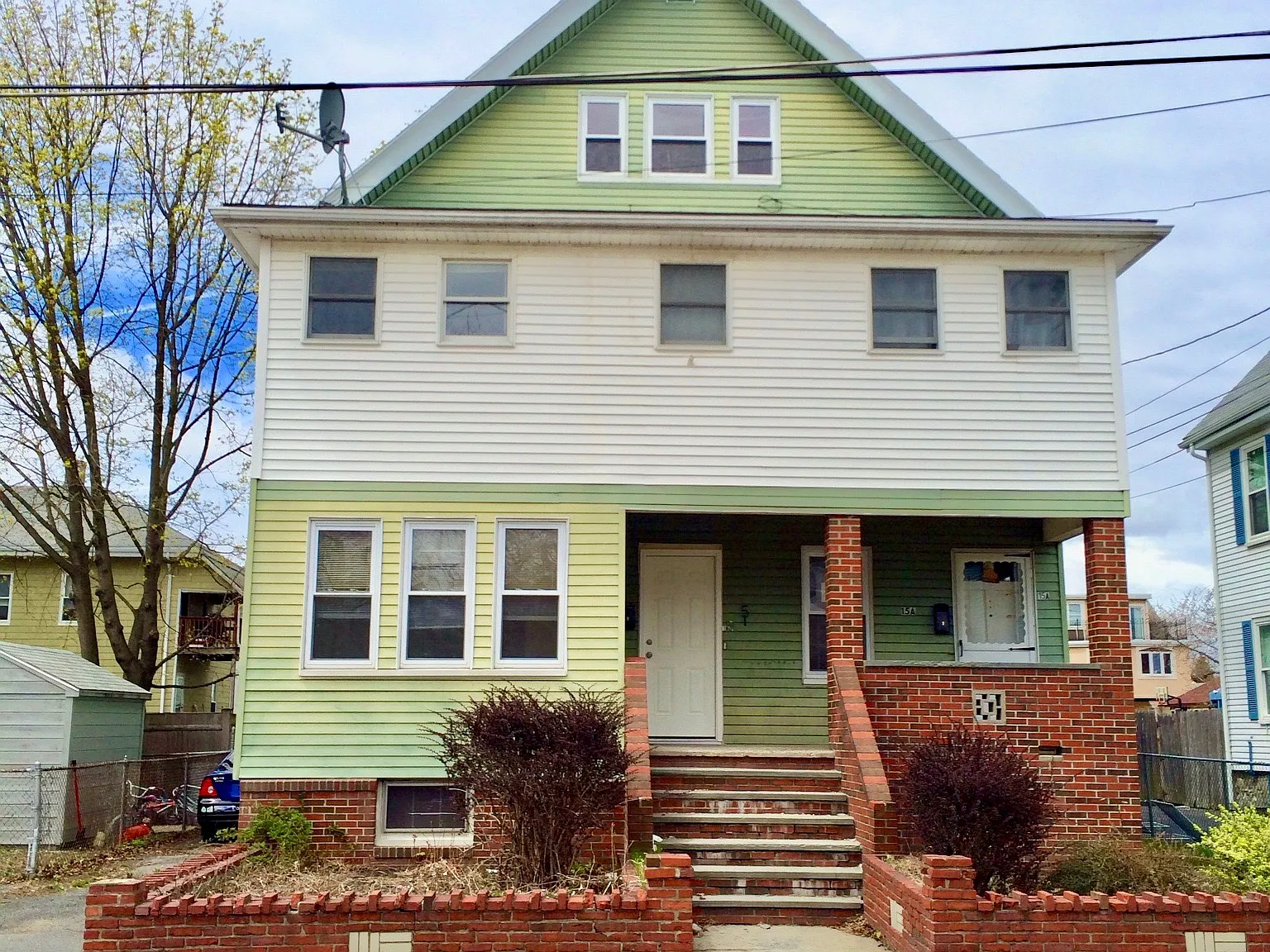 7 bed, 1400 sqft, $5,300 — Photo 1