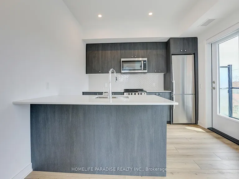 312 Erb St W #416 — Photo 13