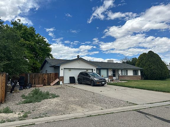3rd image of 579 E Valley Dr