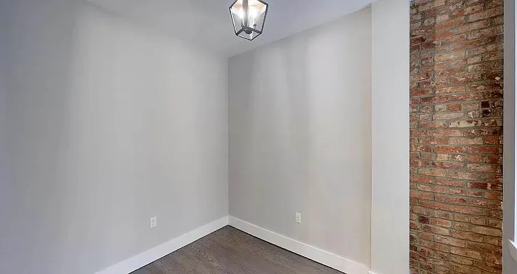 Rented by Reavis | media 13