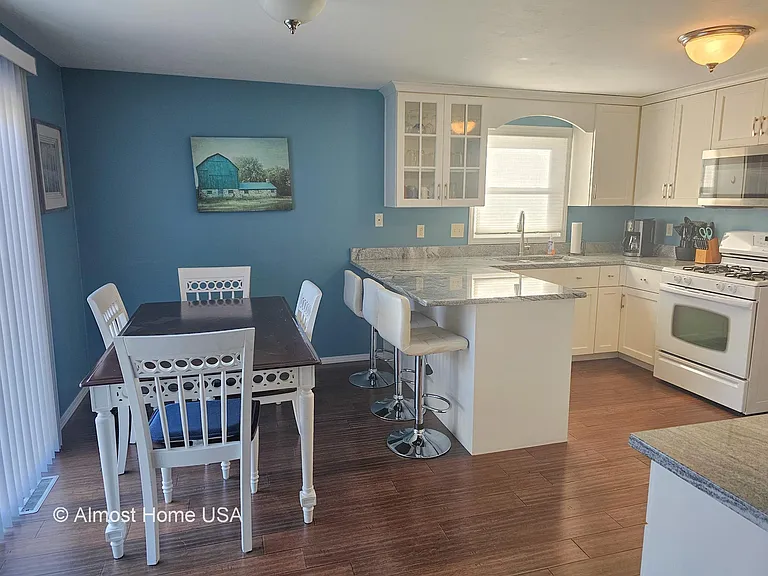 1028 Coppens Rd — Photo 9