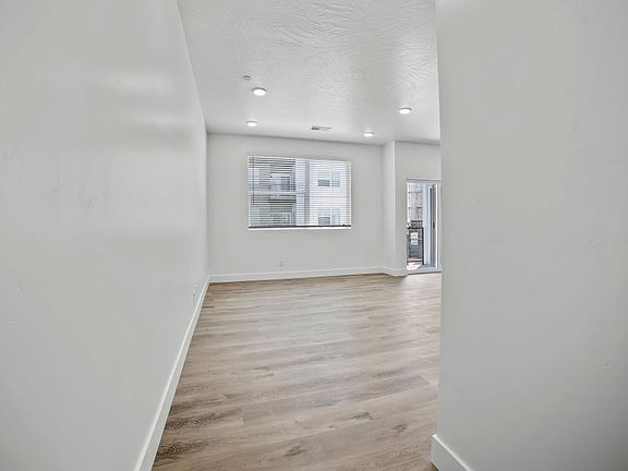 ENTRY Photo not representational of selections, only the floor plan. Contact agent for details