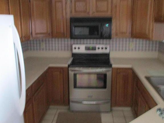 4th image of 3906 Crestfield Dr