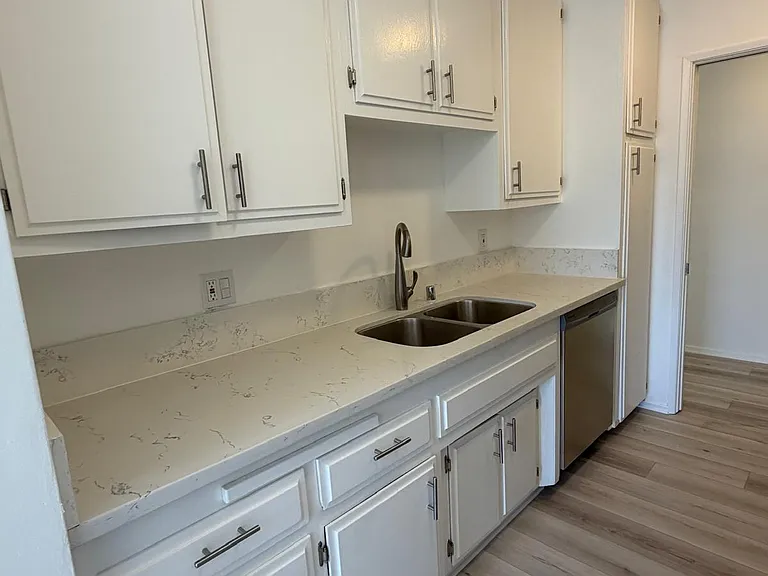 8725 Clifton Way — Photo 21
