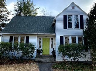 15 Taylor St, Amherst, MA 01002