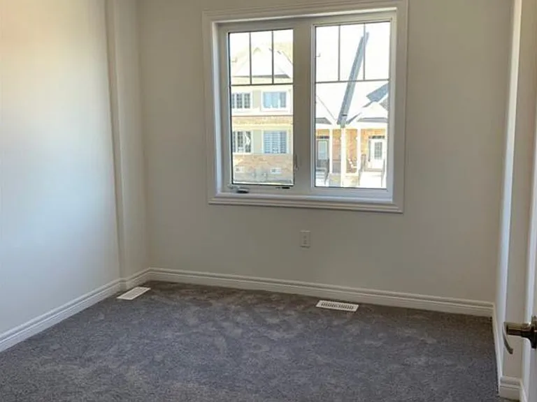 211 Farley Rd — Photo 10