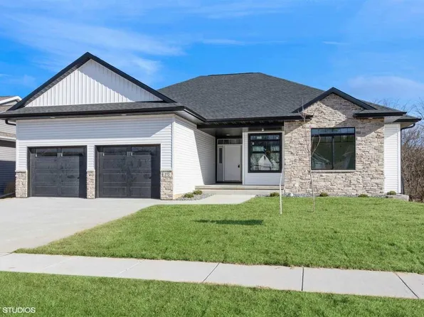 272 Chadwick Ln, Iowa City, IA 52245