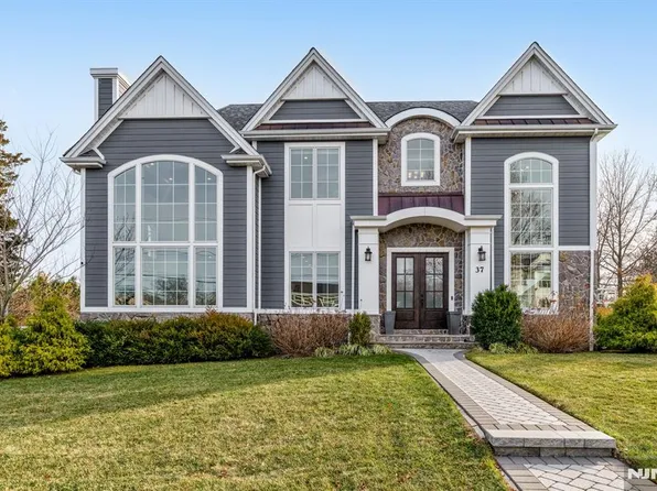 37 Glenfair Rd, Glen Rock, NJ 07452