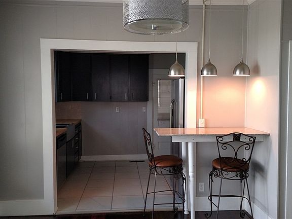 5th image of 1604 Farmer Ave