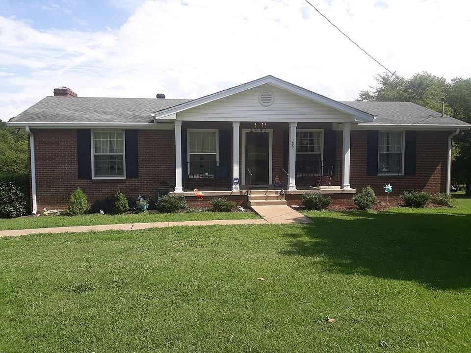 1st image of 609 Carol Ann Dr