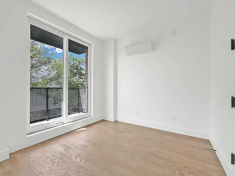 2909 Albemarle Rd #4T — Photo 1