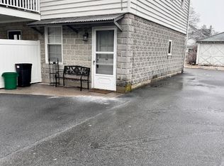 220 S Broad St APT 5, Lititz, PA 17543