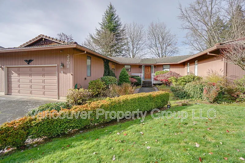 Building Photo - 2208 SE 130th Ave