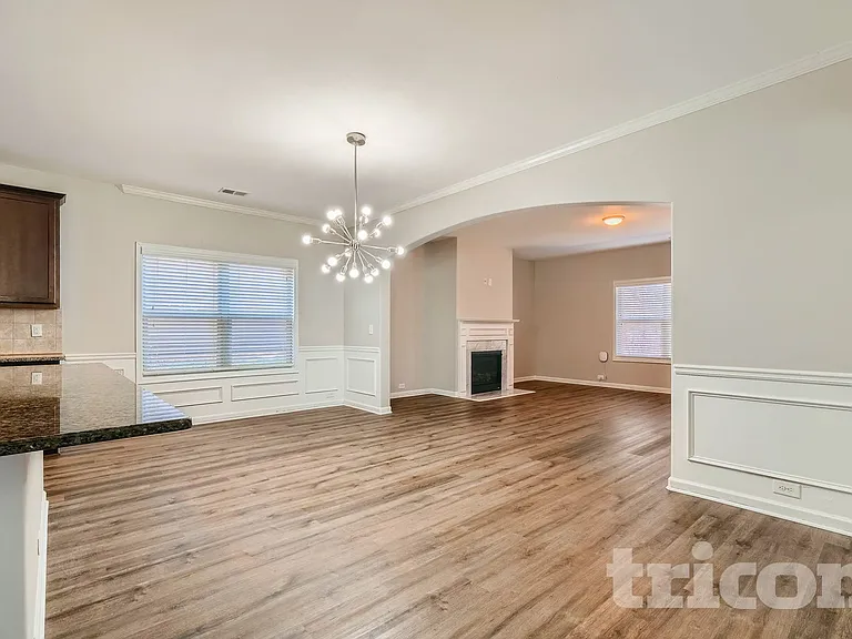 3919 Kingfisher Dr — Photo 17