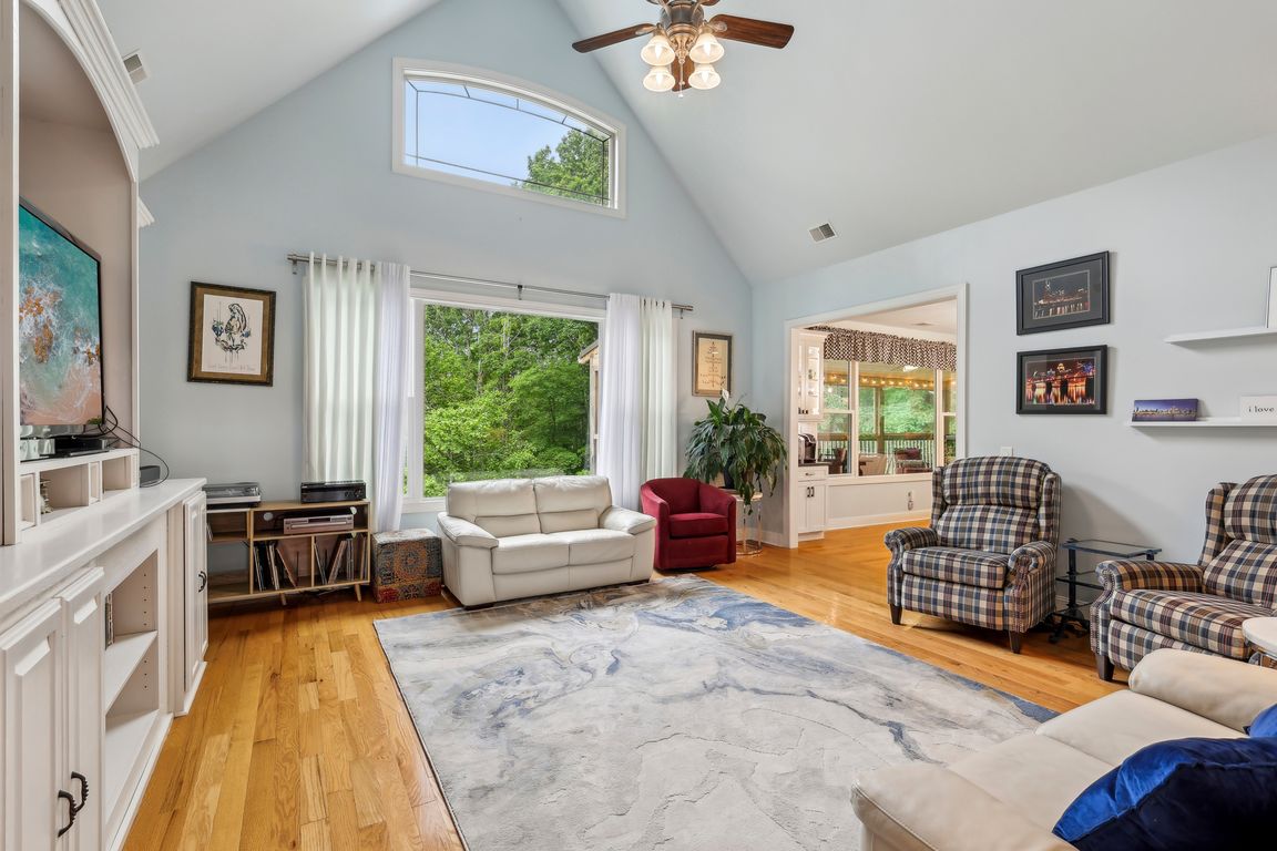 Ridge Rd-1705-012.jpg