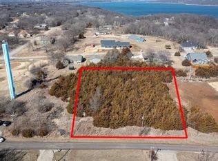 6872 Kimberly Dr, Ozawkie, KS 66070