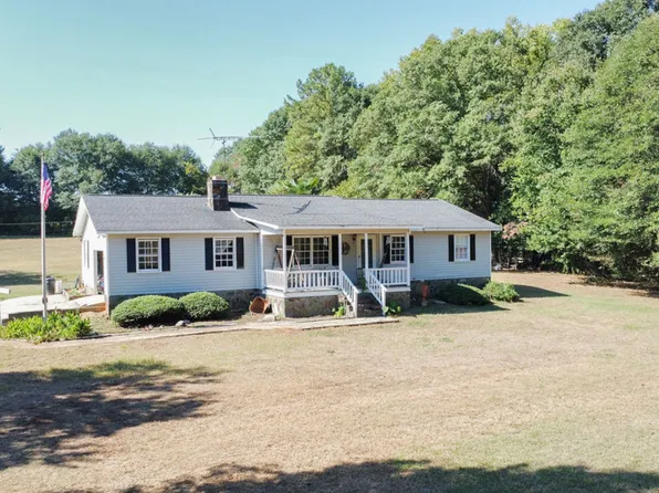 211 Bailey Rd, Royston, GA 30662