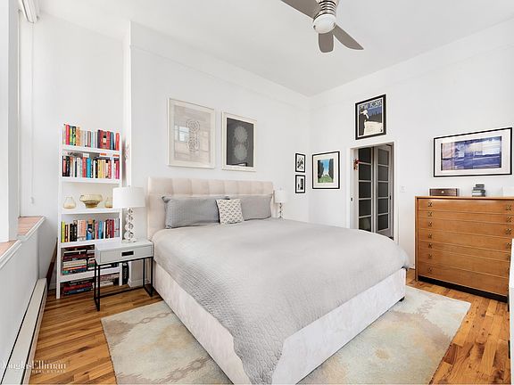 5th image of 23 Waverly Pl APT 5P