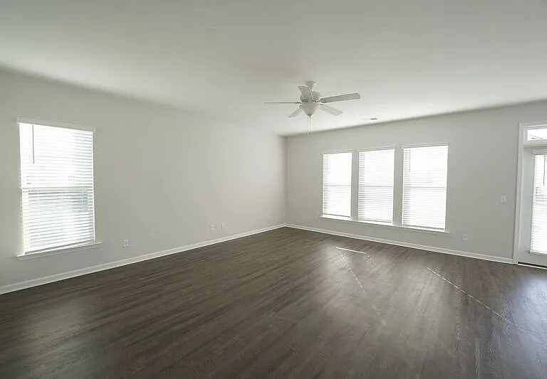 257 Brookline Dr — Photo 4