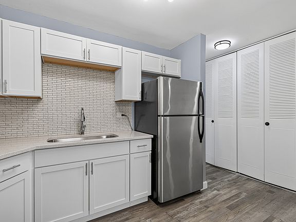 2nd image of 9745 S Karlov Ave APT 205
