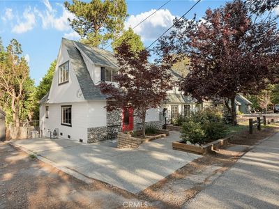230 Hemlock Dr, Lake Arrowhead, CA, 92352