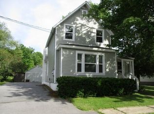 64 High St, Alexandria Bay, NY 13607