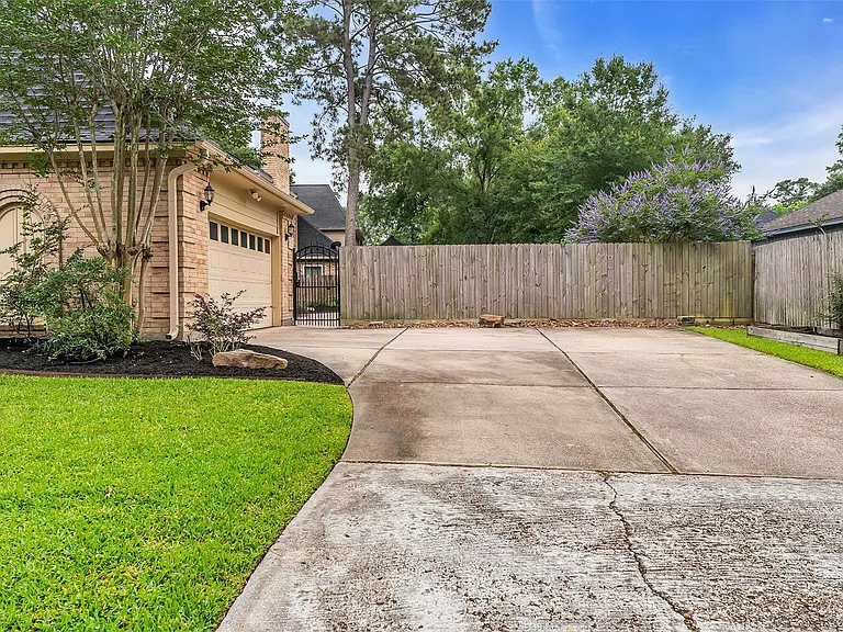 2607 Laurel Ridge Dr — Photo 49