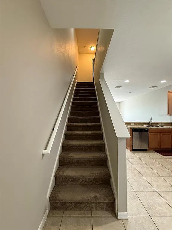 2 bed, 2.5 bath, 1482 sqft, $1,950 — Photo 3