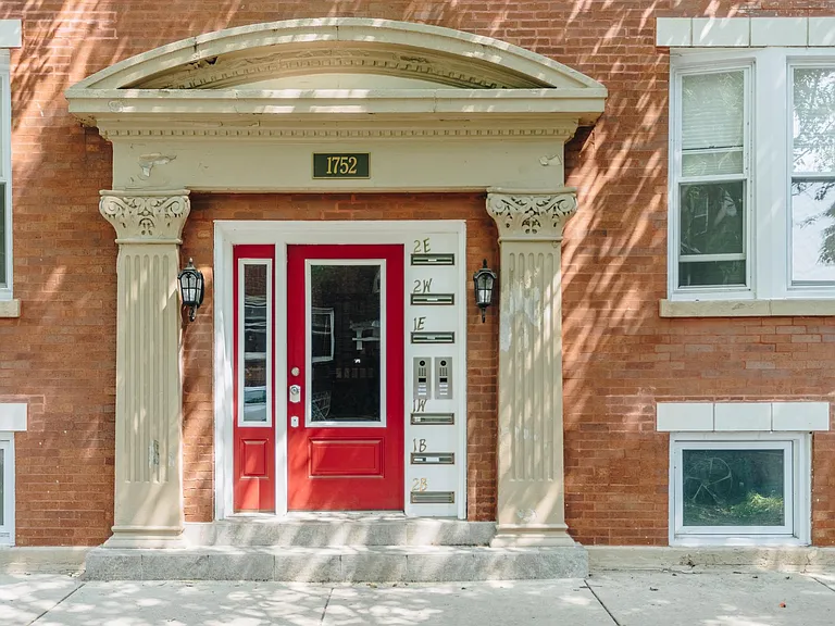 1752 W Catalpa Ave #2W — Photo 24