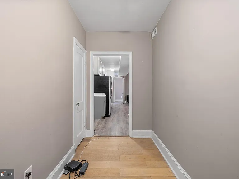 1526 V St SE #2 — Photo 19