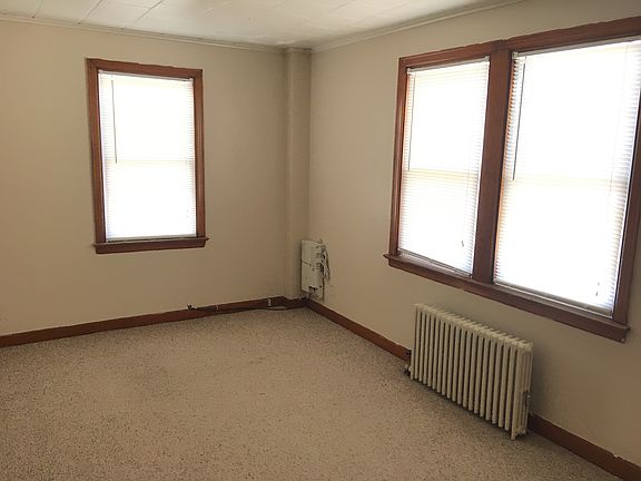 3rd image of 245 Brown Ave