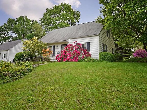 2nd image of 2307 Schubert St
