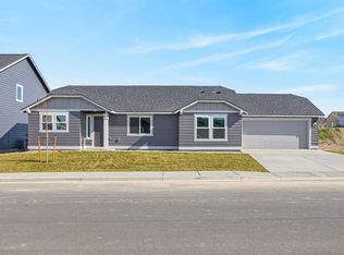 135 Bitters Loop, Grandview, WA 98930