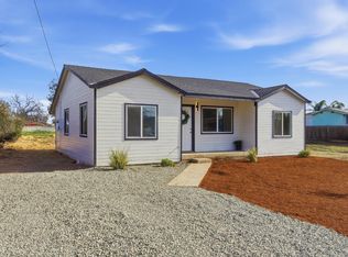 639 Kimball Ln, Hanford, CA 93230