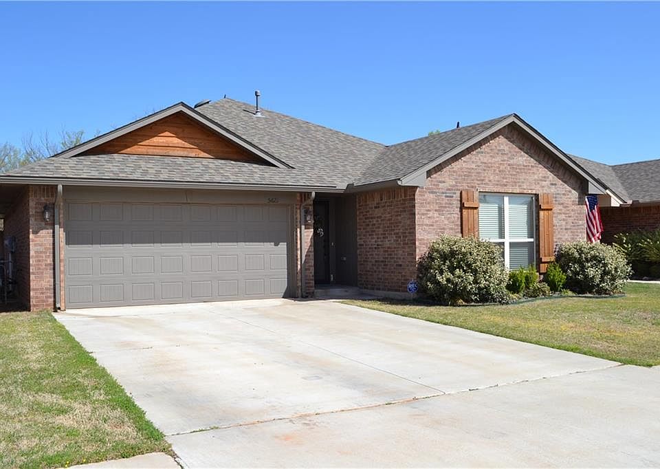 1st image of 5621 Clearwater Dr