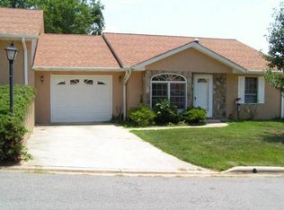 41 Carriage Ct, Franklin, NC 28734