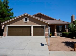 14266 Dartmouth St, Hesperia, CA 92344